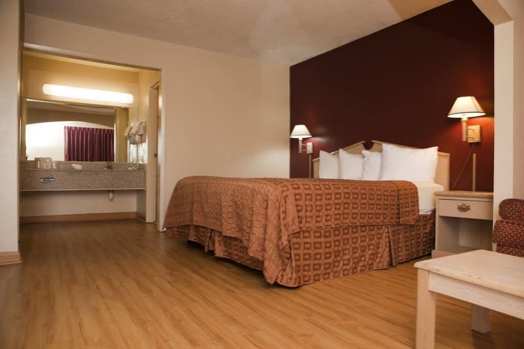 Red Roof Inn & Suites Jackson, Tn Εξωτερικό φωτογραφία
